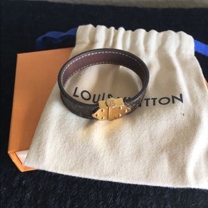 Louis Vuitton Monogram Nano Spirit bracelet 17”